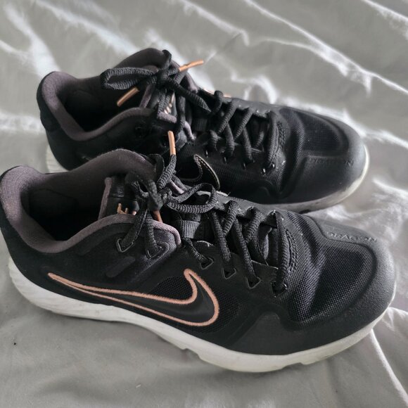 Nike womens softball turf cleat size 7 - Picture 2 of 5